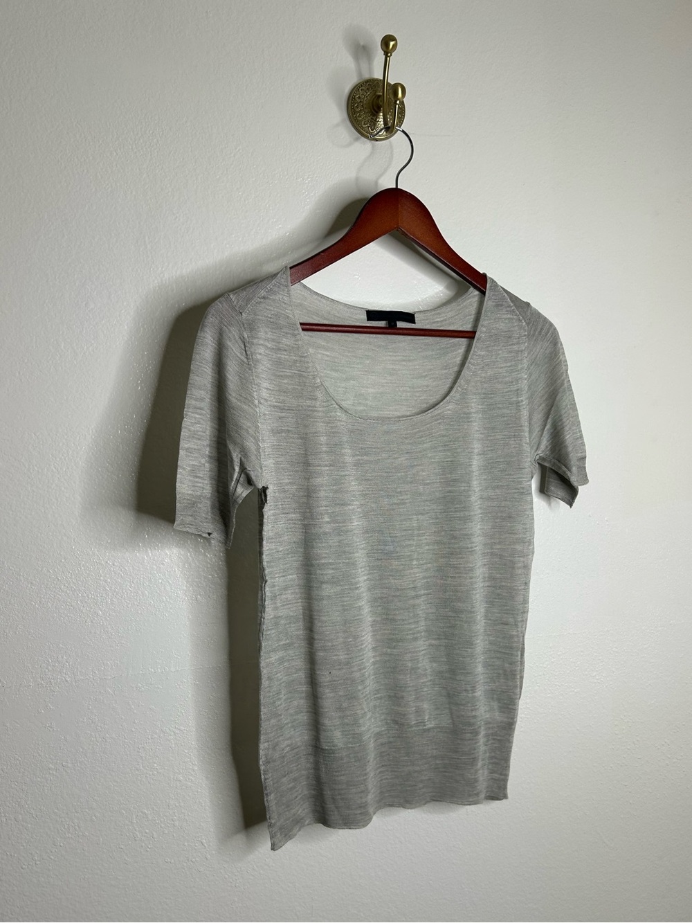 AG 100% Silk Knit Lightweight Scoop Neck Short Sleeve Gray Blouse Top